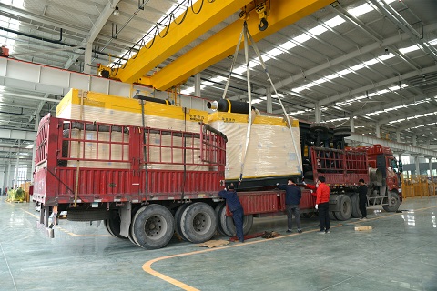 500kw移動(dòng)拖車(chē)柴油發(fā)電機(jī)組